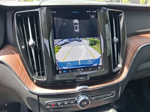 Used 2024 Volvo XC60 B5 Plus w/ Protection Package Premier AWD/4WD image 23
