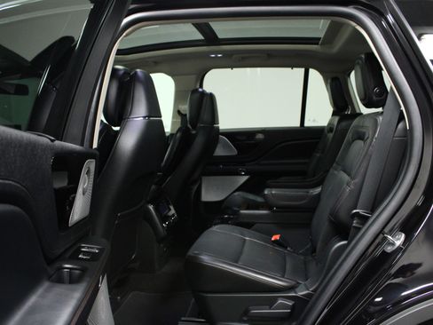 Used 2020 Lincoln Aviator Reserve w/ Equipment Group 202A image 13