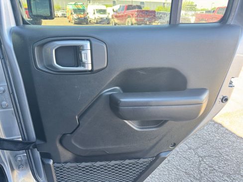 Used 2019 Jeep Wrangler Unlimited Sport S AWD/4WD image 29