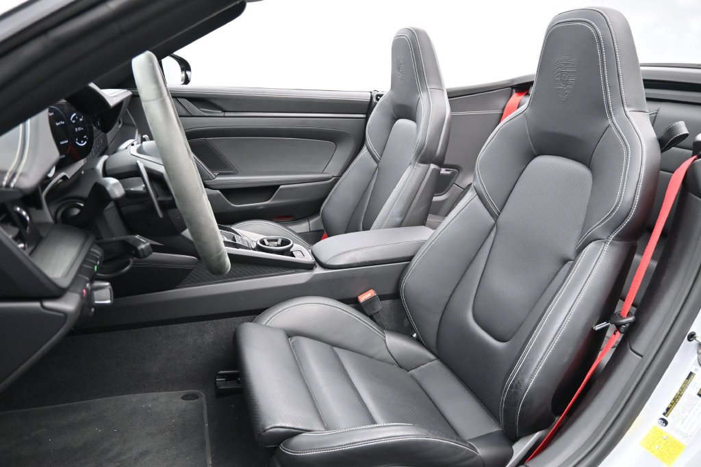 Certified 2024 Porsche 911 Carrera 4 GTS AWD/4WD image 5