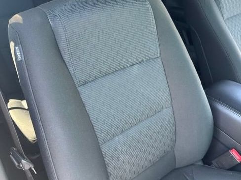 Used 2014 Ford Explorer XLT FWD image 17
