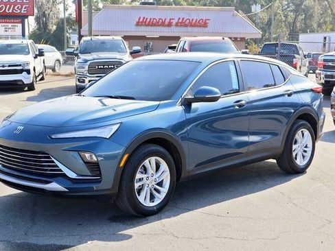 Certified 2024 Buick Envista Preferred w/ Convenience I Package image 3