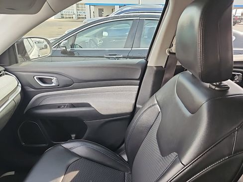 Used 2022 Jeep Compass Latitude image 20