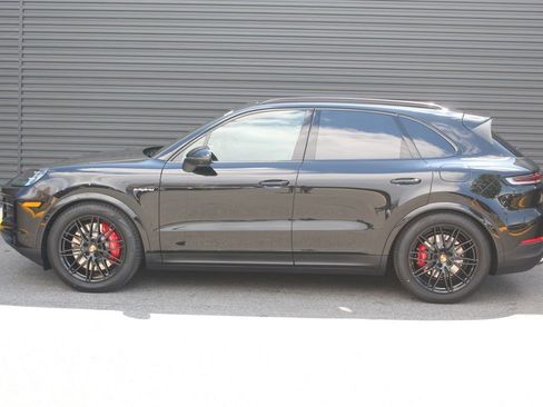 New 2026 Porsche Cayenne S AWD/4WD image 2