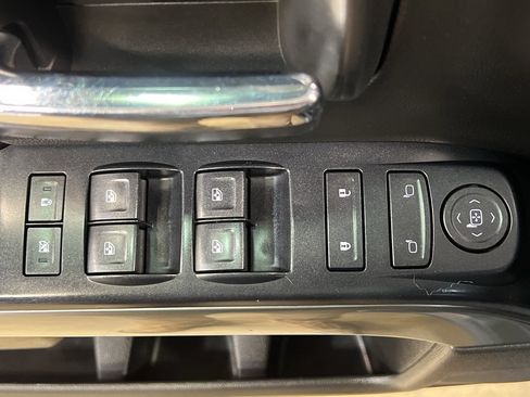 Used 2017 Chevrolet Silverado 1500 LT w/ LPO, Black Pack image 10