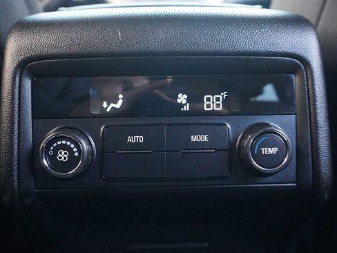 Used 2020 GMC Acadia SLE image 52