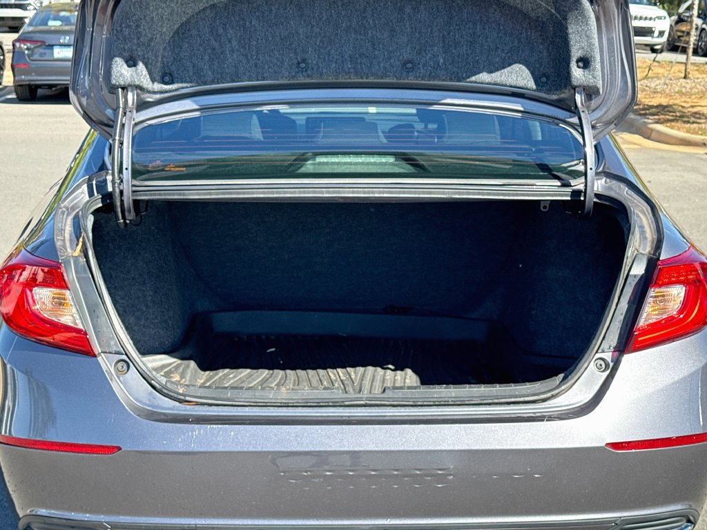 Used 2022 Honda Accord LX image 35