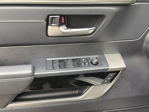 Used 2025 Toyota Tundra Limited image 29