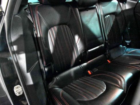 Used 2017 Maserati Levante w/ Luxury Package image 21