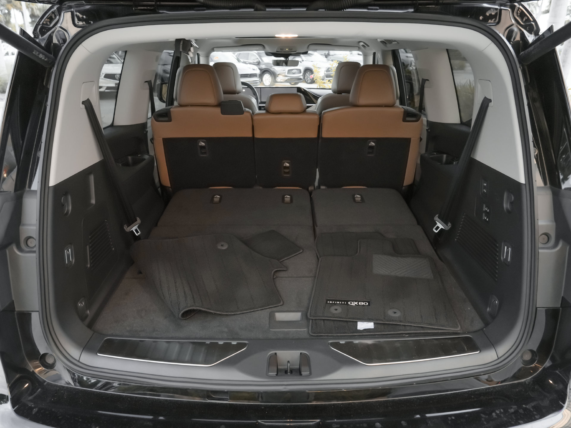 Certified 2025 INFINITI QX80 Luxe RWD image 24