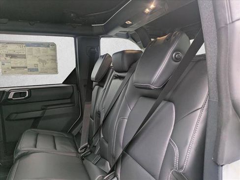 New 2026 Ford Bronco Outer Banks w/ Sasquatch Package AWD/4WD image 16