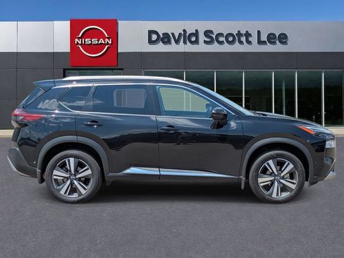 Used 2023 Nissan Rogue Platinum FWD image 4