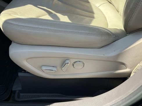 Used 2016 Lincoln MKX Reserve w/ Climate Package image 28