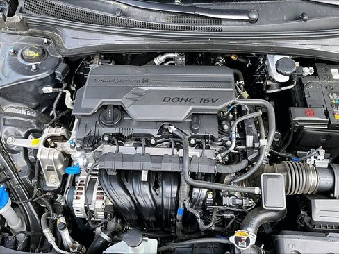 Used 2025 Hyundai Elantra SEL FWD image 31