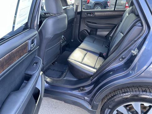 Used 2017 Subaru Outback 3.6R Limited image 31