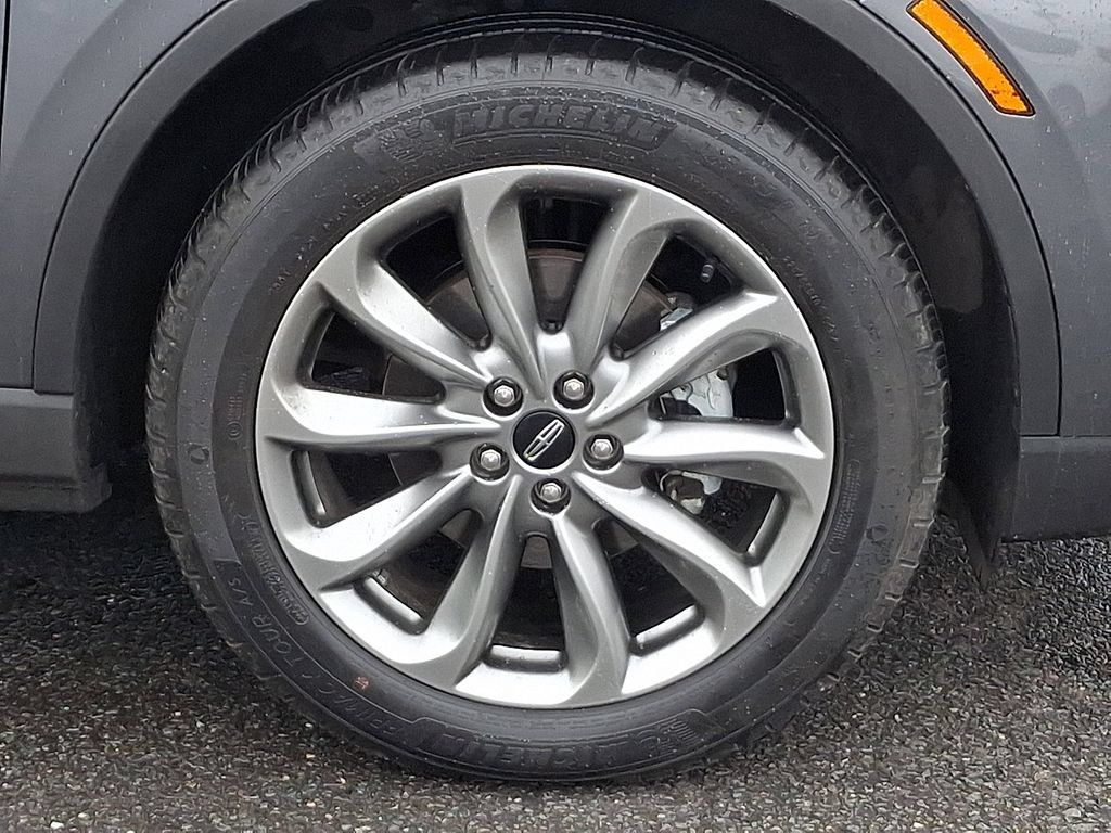 Used 2022 Lincoln Corsair AWD w/ Premium Package image 8
