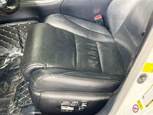 Used 2014 Lexus LS 460 AWD w/ Comfort Package image 26