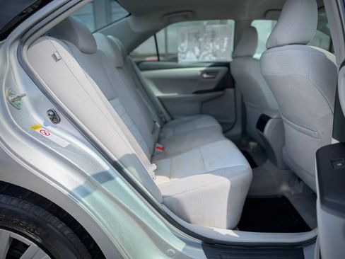 Used 2017 Toyota Camry LE FWD image 15