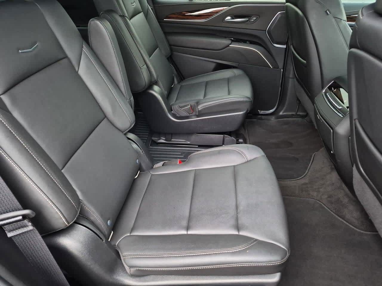 Used 2022 Cadillac Escalade Luxury AWD/4WD image 20