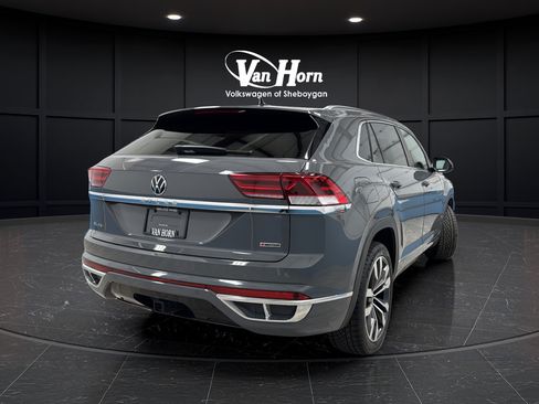 Used 2021 Volkswagen Atlas Cross Sport SEL R-Line w/ Luggage Net & Mats Package AWD/4WD image 7
