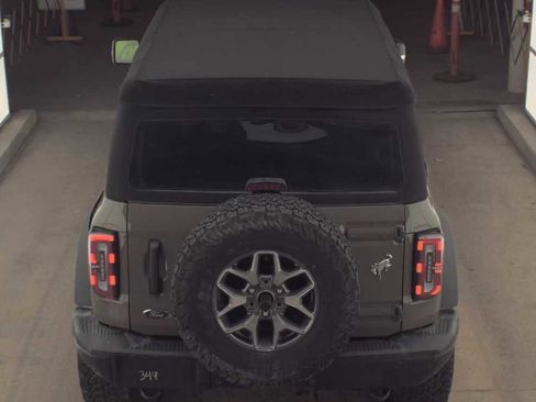 Used 2025 Ford Bronco Badlands image 6