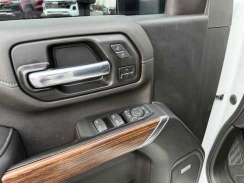 Used 2022 Chevrolet Silverado 2500 High Country w/ Z71 Off-Road Package image 20