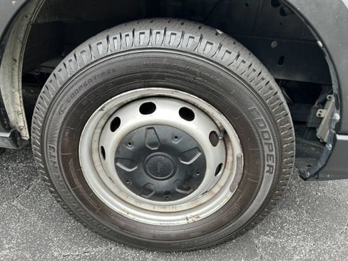 Used 2021 Ford Transit 250 Medium Roof RWD image 35