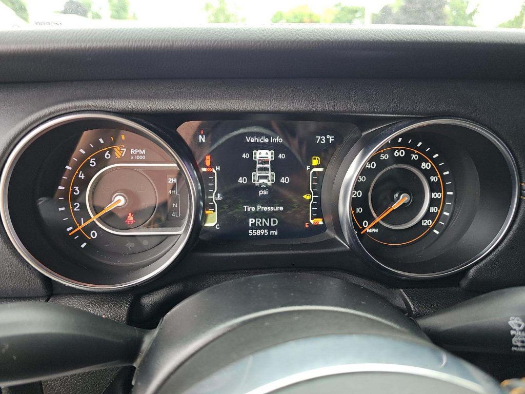 Used 2022 Jeep Wrangler Unlimited Sahara AWD/4WD image 8
