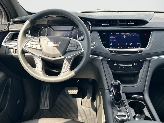 Used 2026 Cadillac XT5 Luxury AWD/4WD image 2