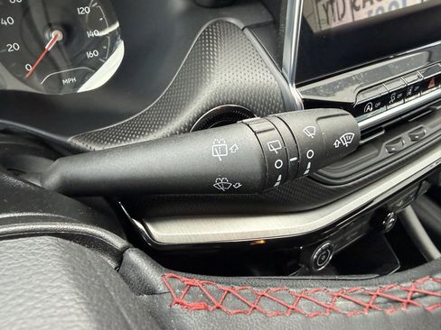 Used 2024 Jeep Compass Trailhawk image 20