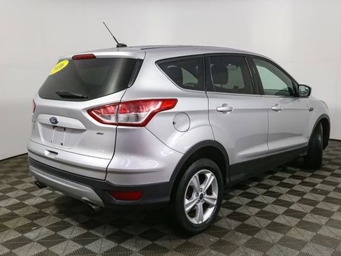 Used 2016 Ford Escape SE FWD image 12
