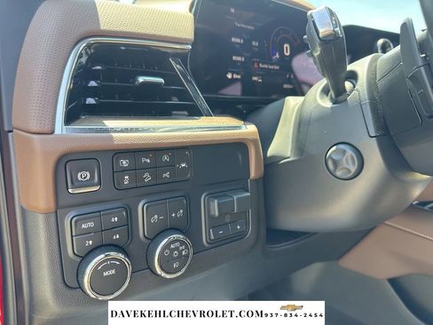 Used 2026 Chevrolet Suburban High Country w/ Sun And Tow Package AWD/4WD image 12