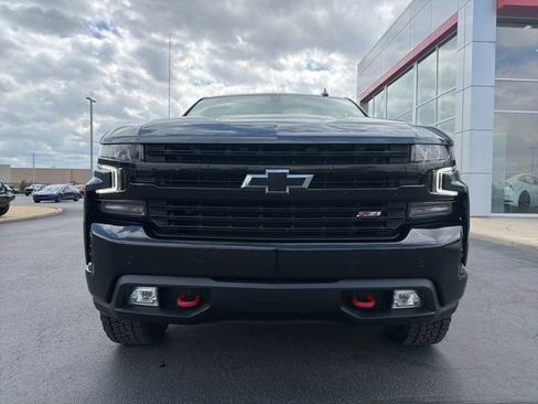 Used 2021 Chevrolet Silverado 1500 LT Trail Boss w/ Convenience Package II image 2