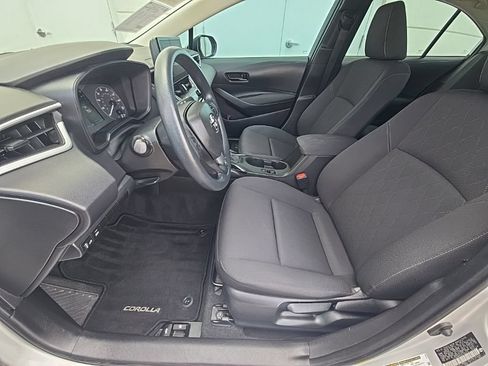 Used 2024 Toyota Corolla LE FWD image 31