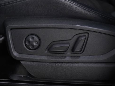 Used 2018 Audi Q5 Prestige w/ Prestige Package image 29