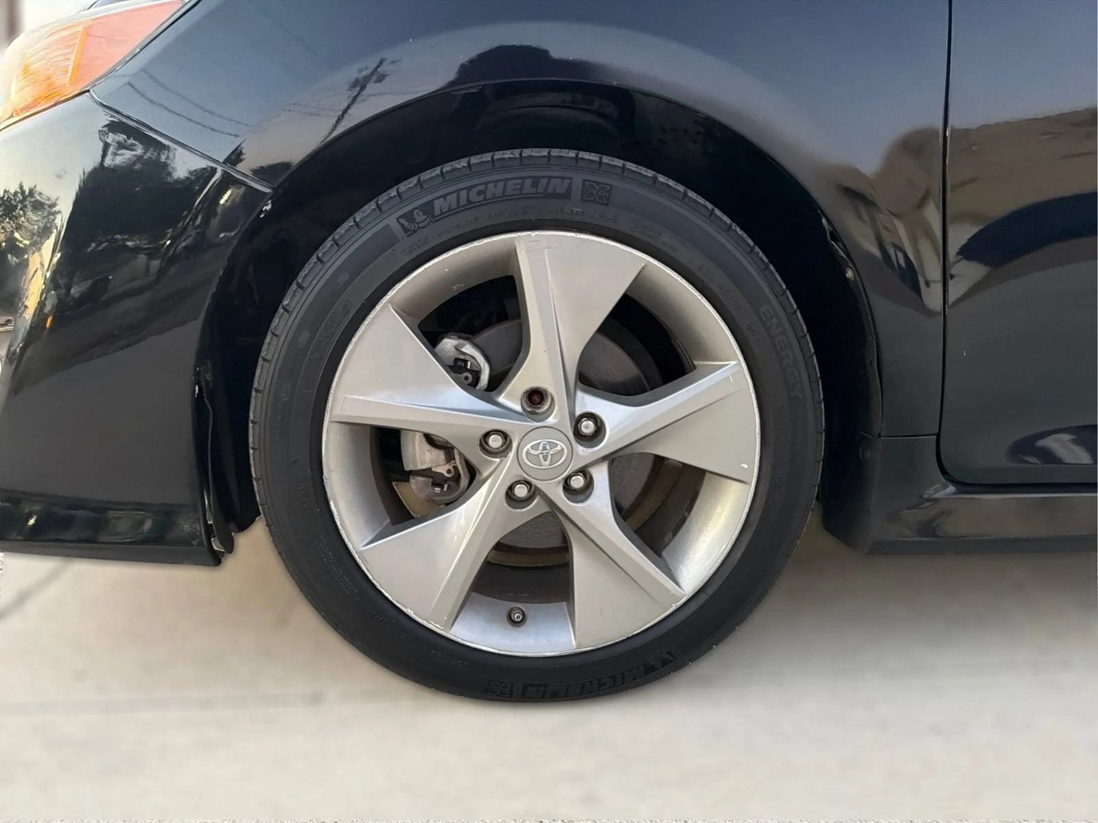 Used 2012 Toyota Camry SE FWD image 31
