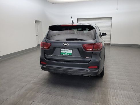 Used 2020 Kia Sorento LX FWD image 7