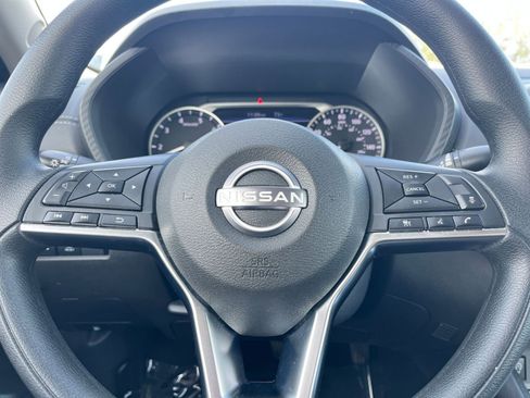 Used 2025 Nissan Sentra SV image 25