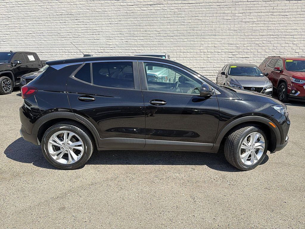 Used 2023 Buick Encore GX Preferred w/ Cold Weather Comfort Package FWD image 4