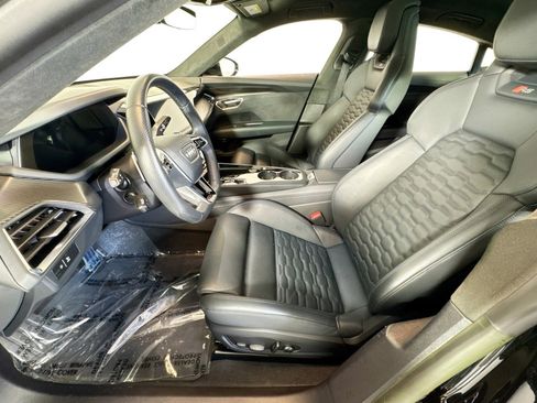 Used 2023 Audi RS e-tron GT image 19