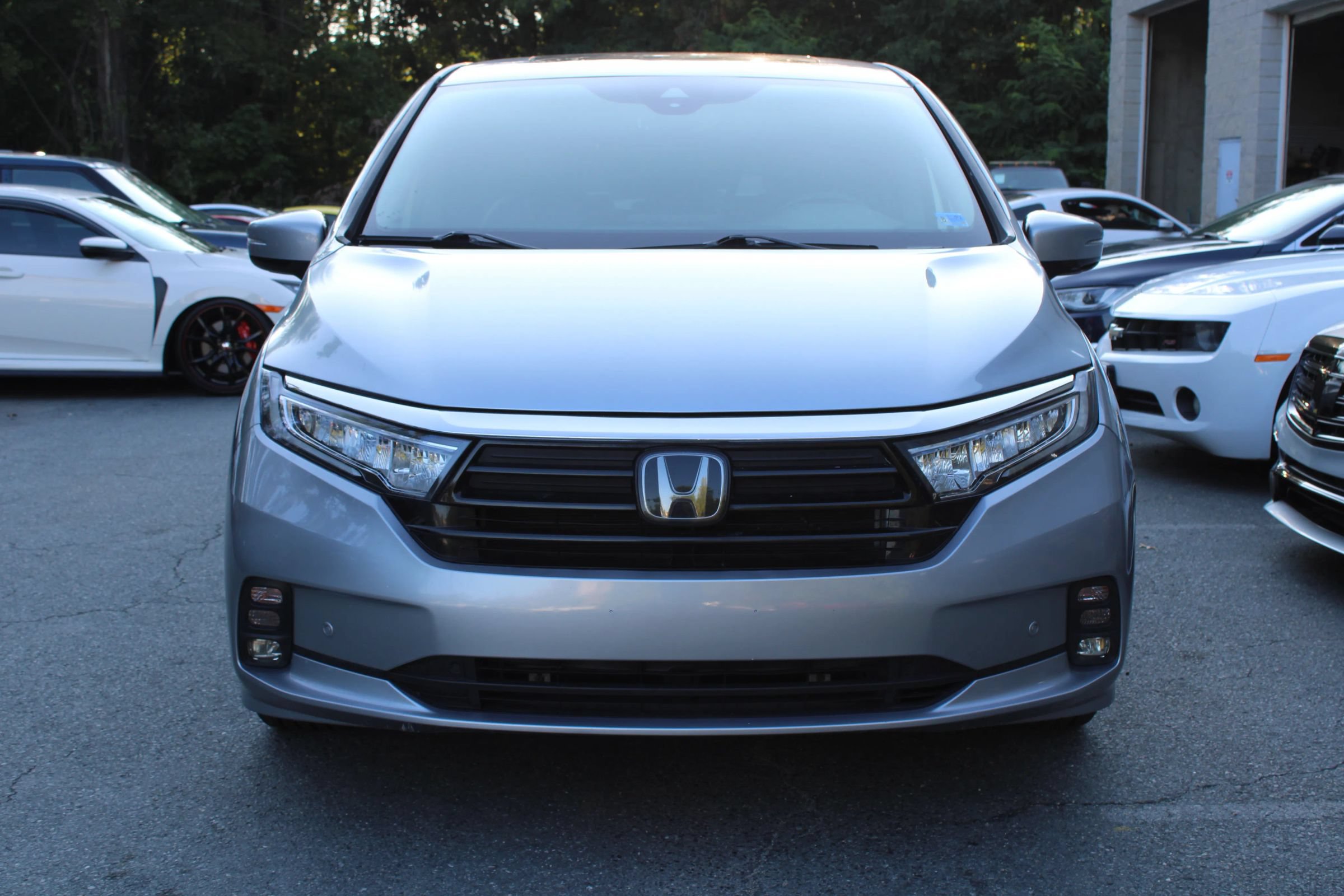 Used 2021 Honda Odyssey Elite image 2