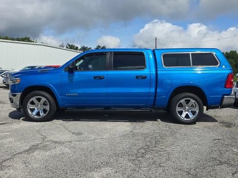 Used 2025 RAM 1500 Big Horn AWD/4WD image 2
