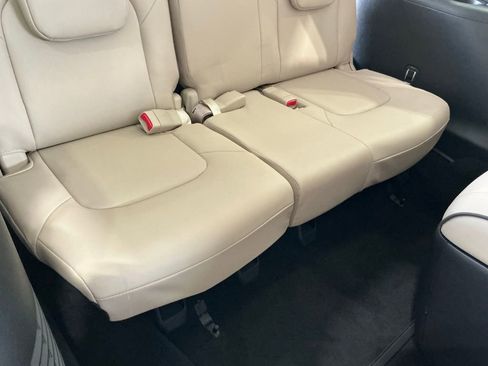 Used 2024 Nissan Armada Platinum w/ Captain's Chairs Package image 18