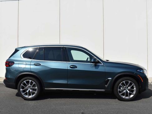 Used 2026 BMW X5 xDrive40i AWD/4WD image 4