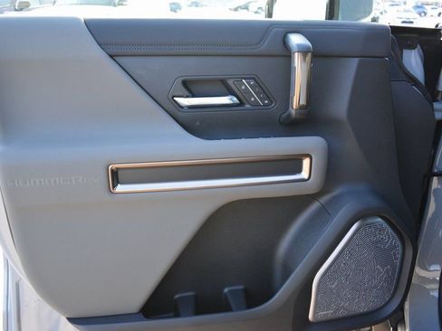 New 2025 GMC Hummer EV 3X image 11