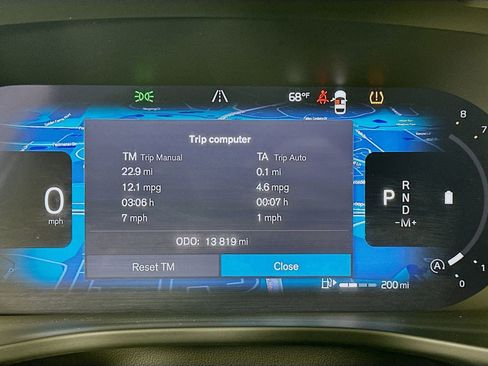 Used 2025 Volvo XC40 B5 Plus AWD/4WD image 20