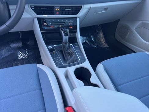 New 2026 Volkswagen Jetta SE image 18