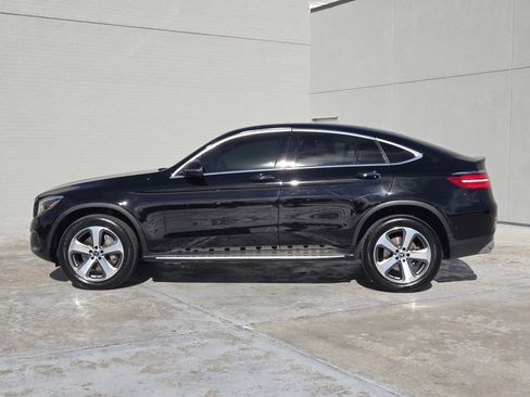 Used 2019 Mercedes-Benz GLC 300 4MATIC Coupe image 4