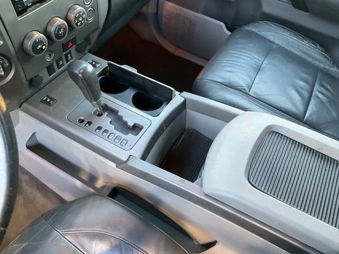 Used 2004 Nissan Titan LE w/ (OF1) LE Off-Road Pkg image 14