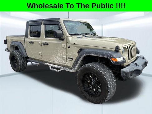 Used 2020 Jeep Gladiator Sport AWD/4WD image 2